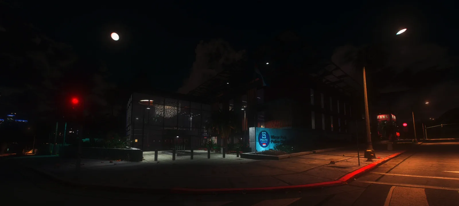 Het politiebureau van Politie Eenheid bij nacht
